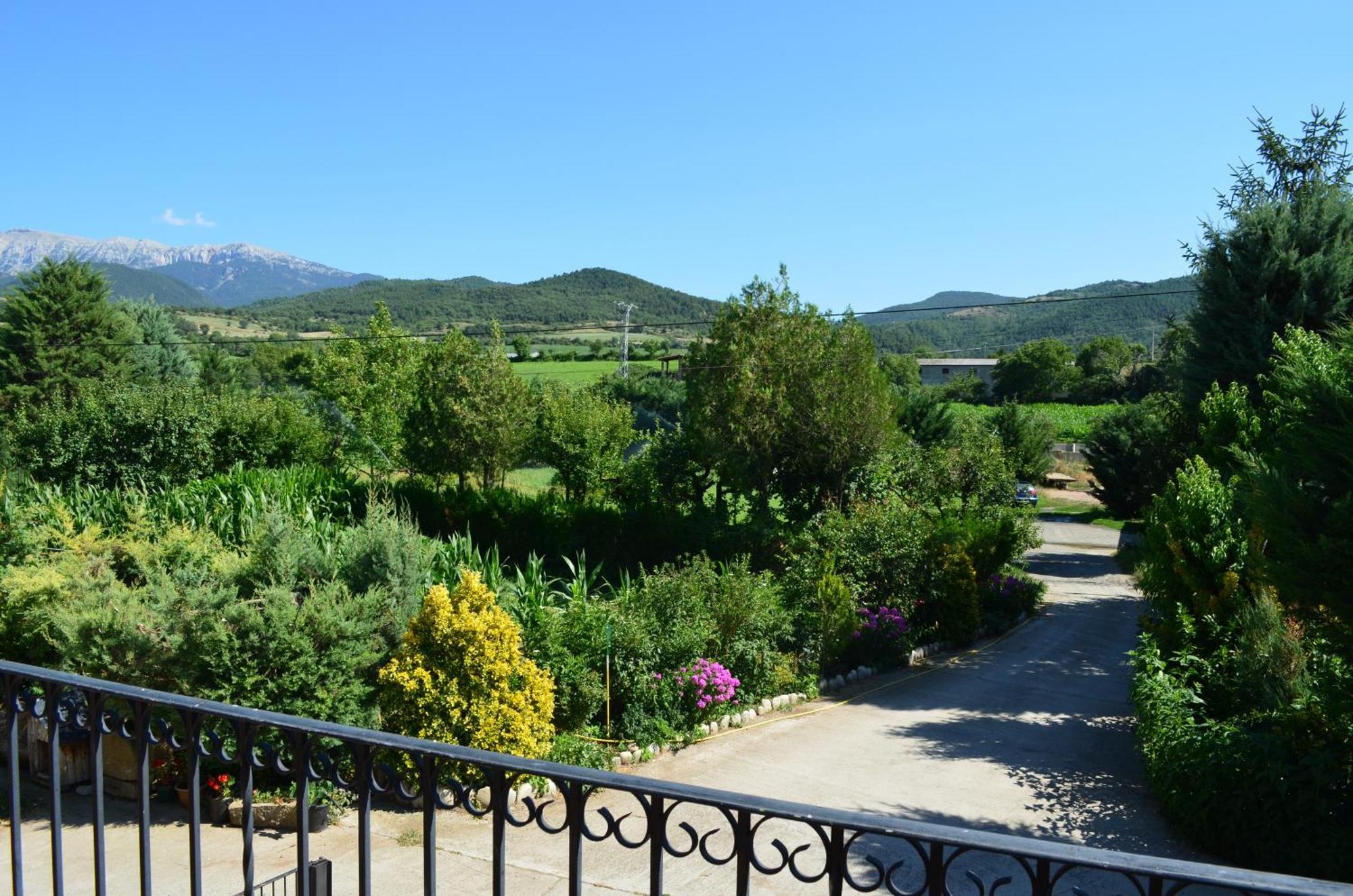 لا سو دي أورغل Casa Rural La Vall Del Cadi المظهر الخارجي الصورة